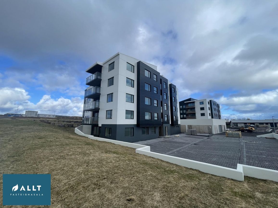 Asparlaut 24, 230 Reykjanesbær