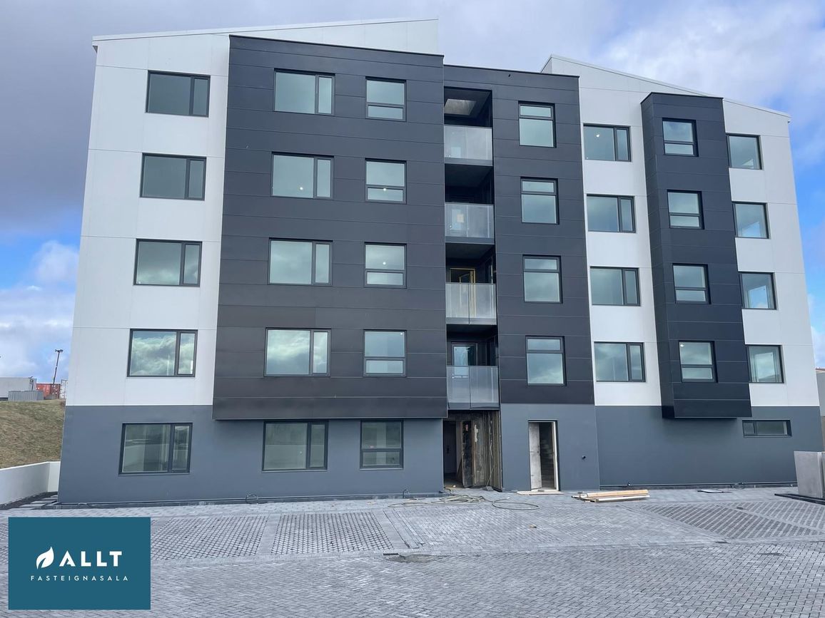 Asparlaut 24, 230 Reykjanesbær