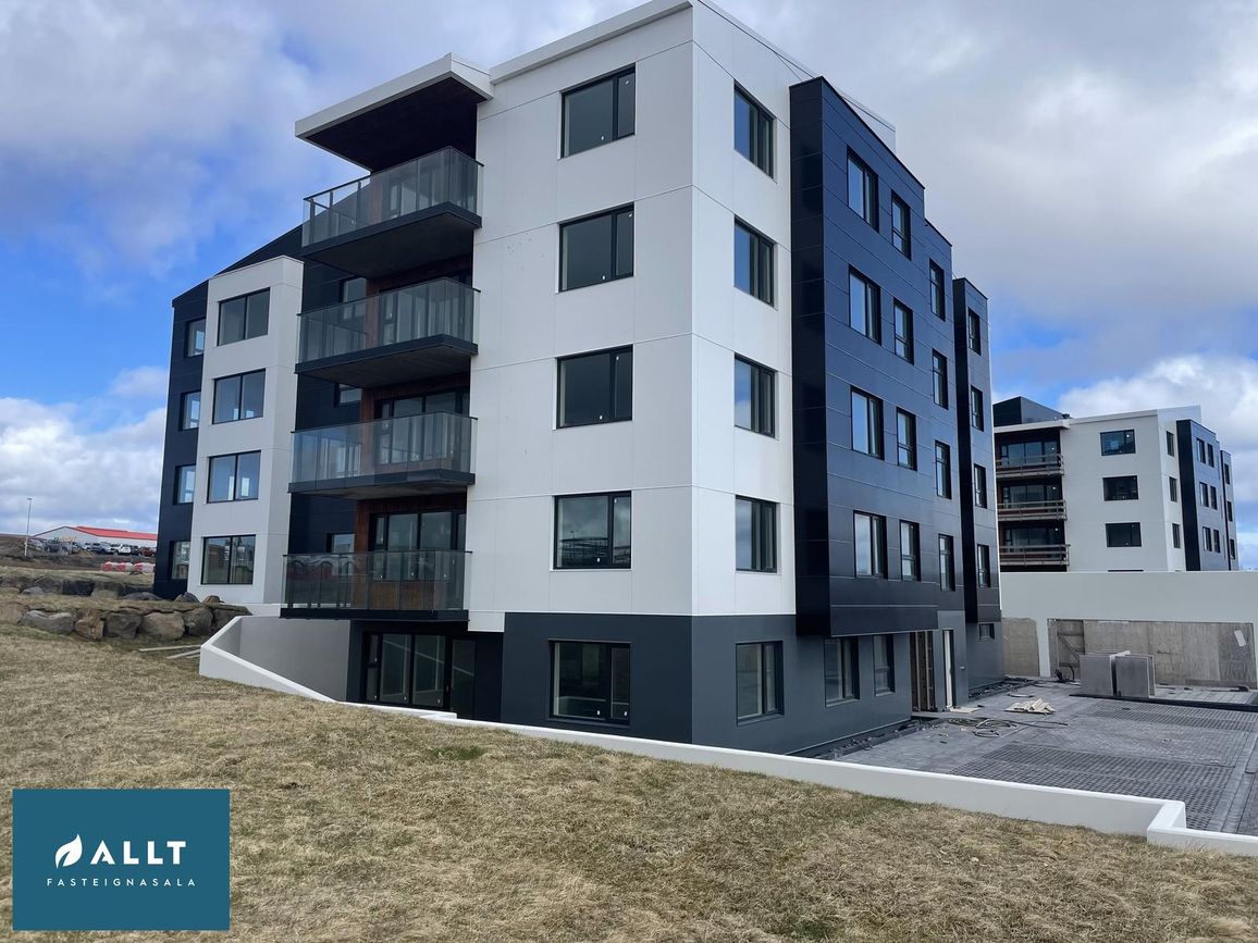 Asparlaut 24, 230 Reykjanesbær