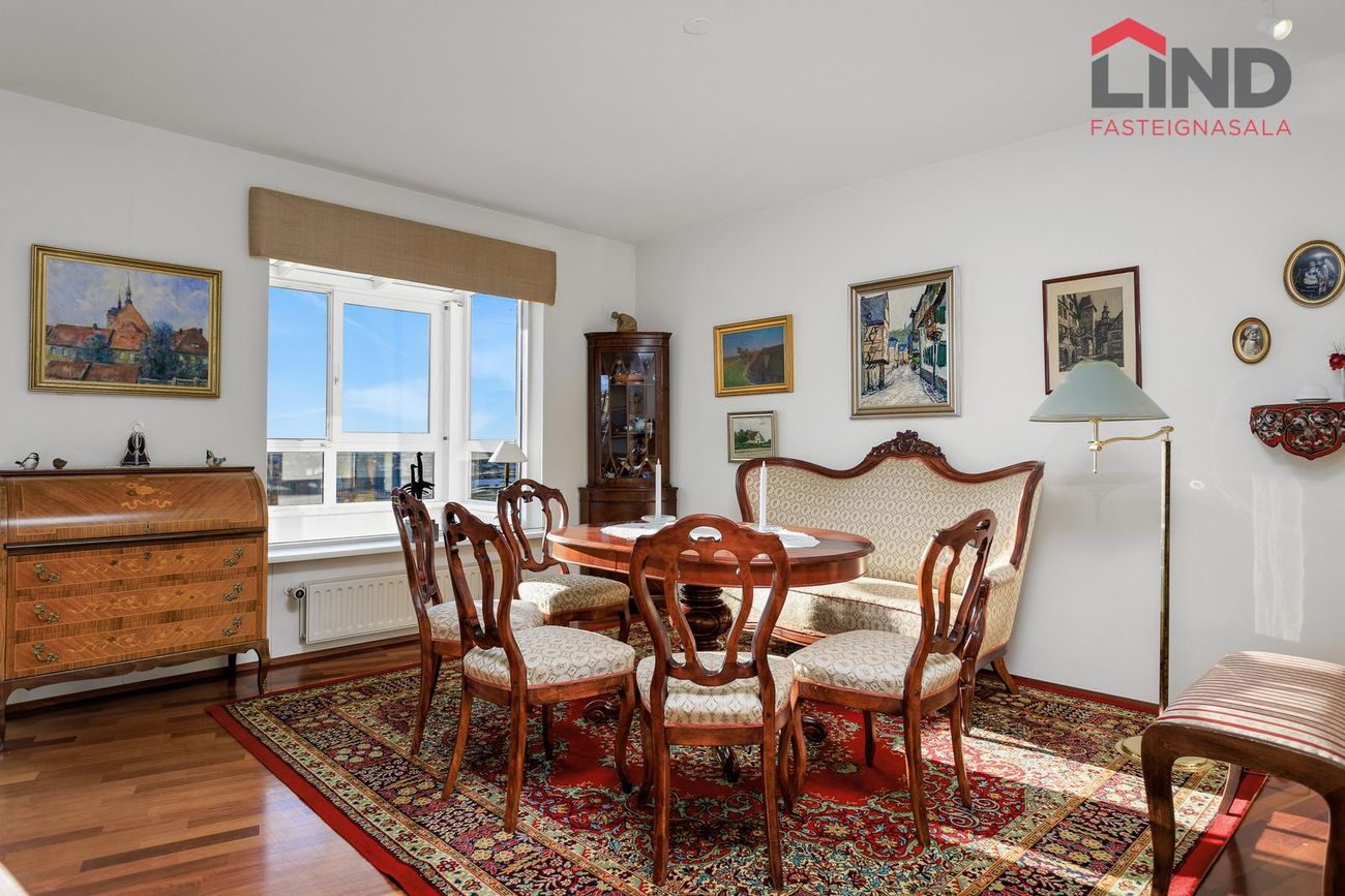 Sléttuvegur 17, 103 Reykjavík