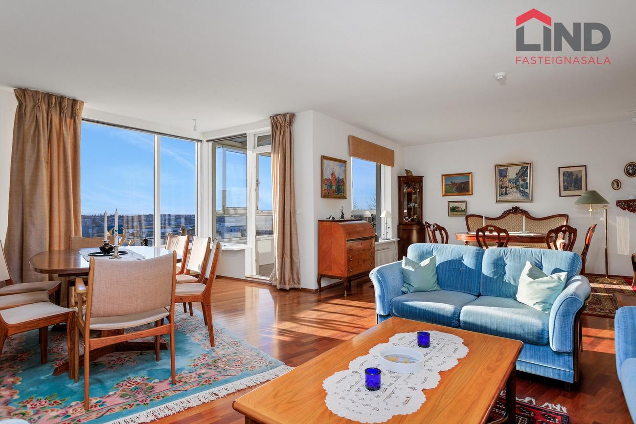 Sléttuvegur 17, 103 Reykjavík