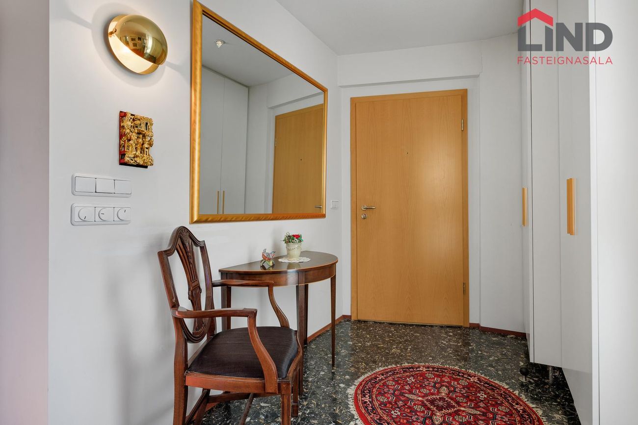 Sléttuvegur 17, 103 Reykjavík