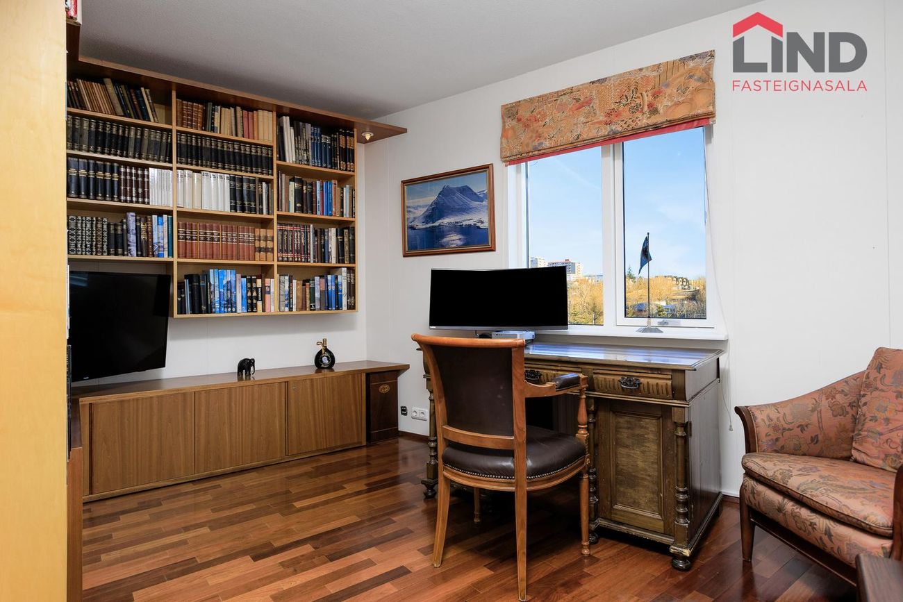 Sléttuvegur 17, 103 Reykjavík