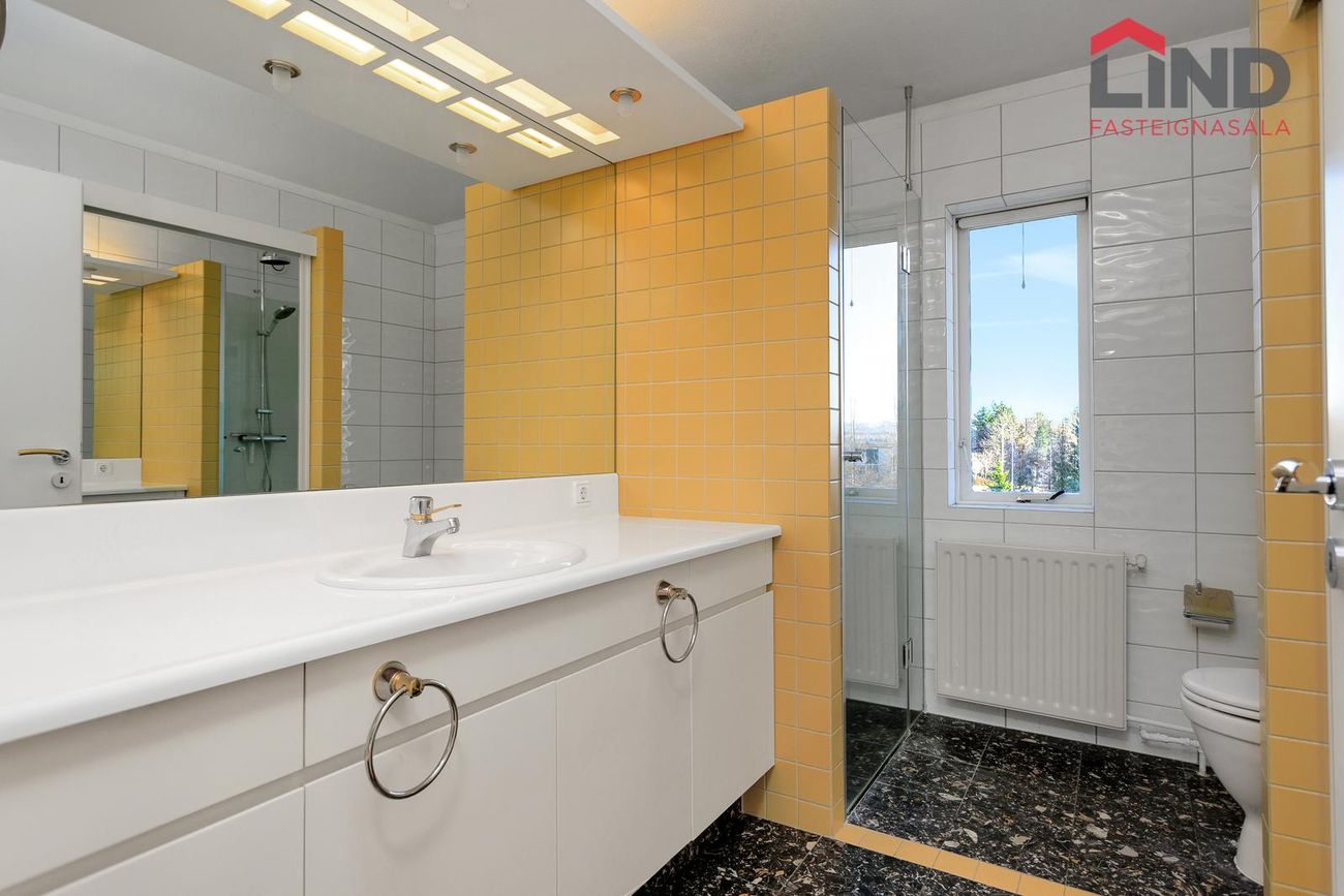 Sléttuvegur 17, 103 Reykjavík