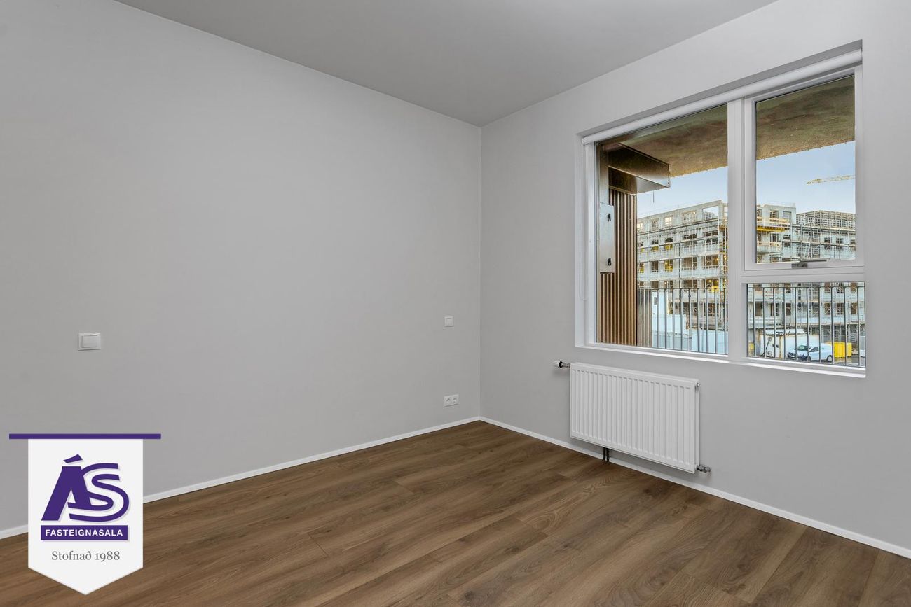 Hringhamar 31, 221 Hafnarfjörður