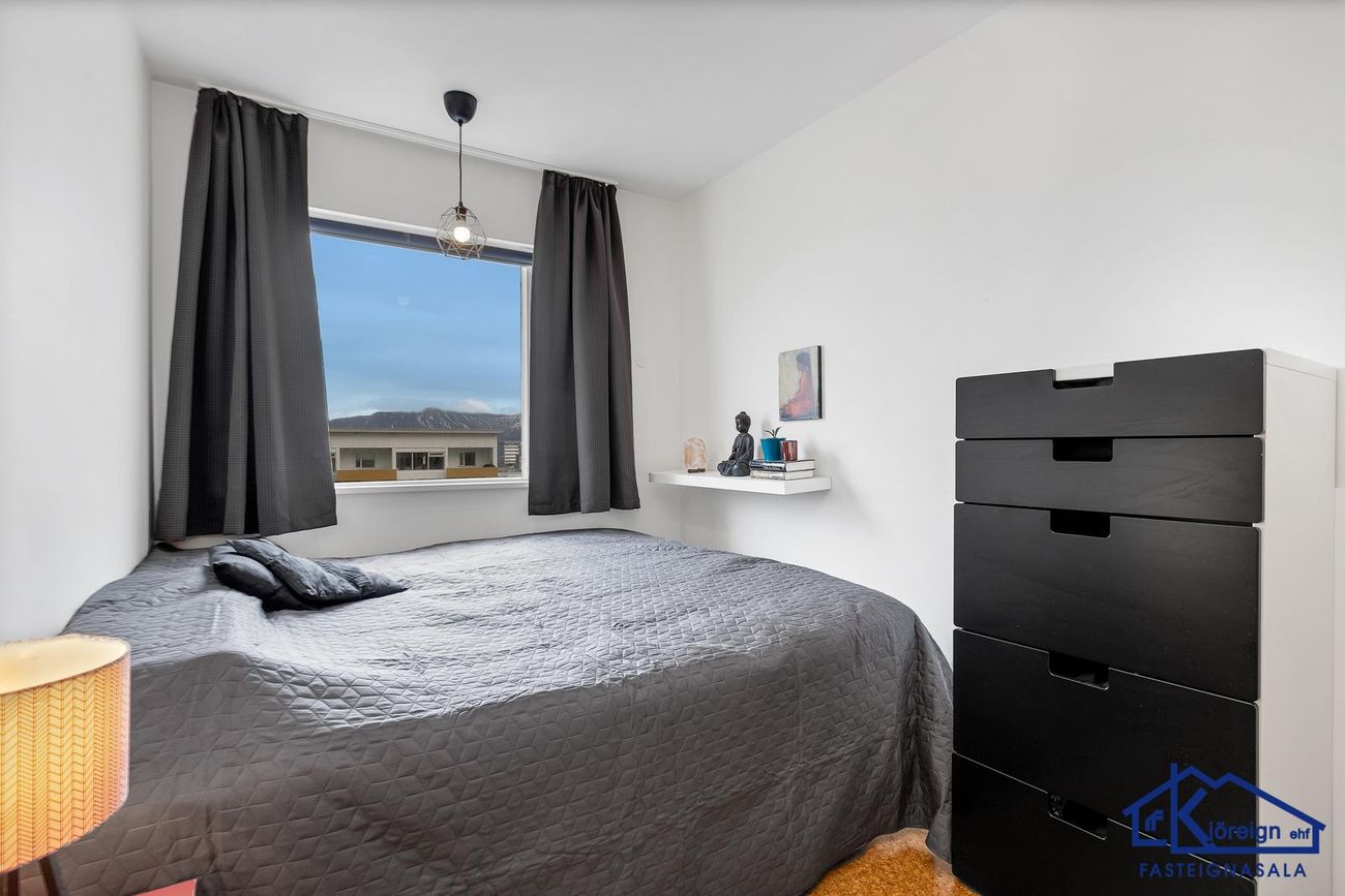 Álftamýri 32, 108 Reykjavík