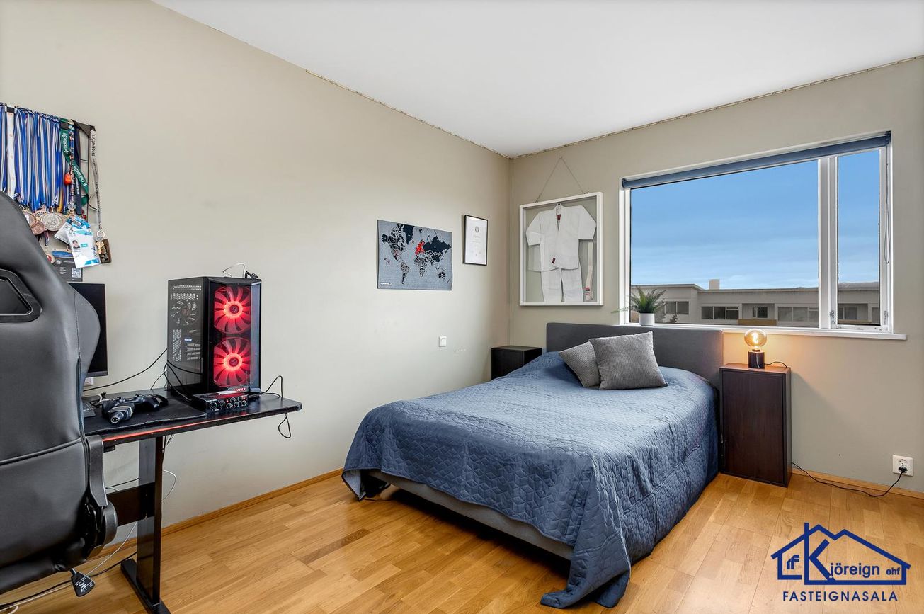 Álftamýri 32, 108 Reykjavík
