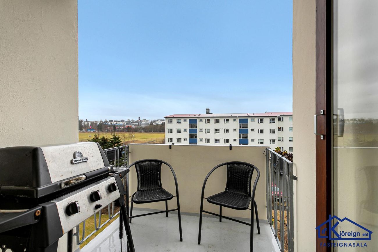 Álftamýri 32, 108 Reykjavík