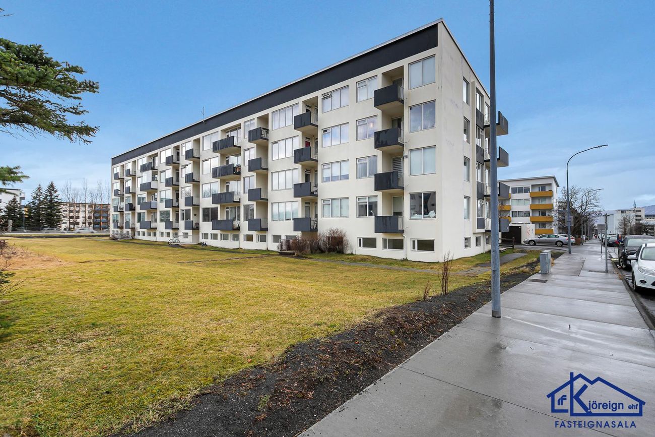 Álftamýri 32, 108 Reykjavík