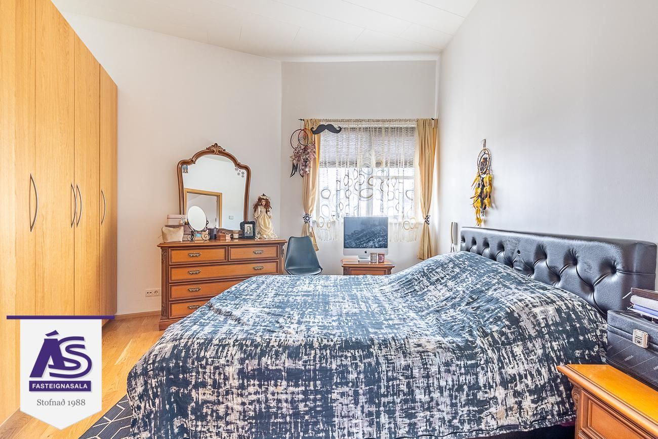 Tjarnabraut 14, 260 Reykjanesbær