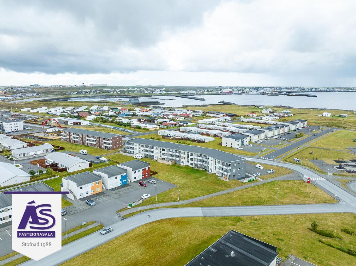 Tjarnabraut 14, 260 Reykjanesbær