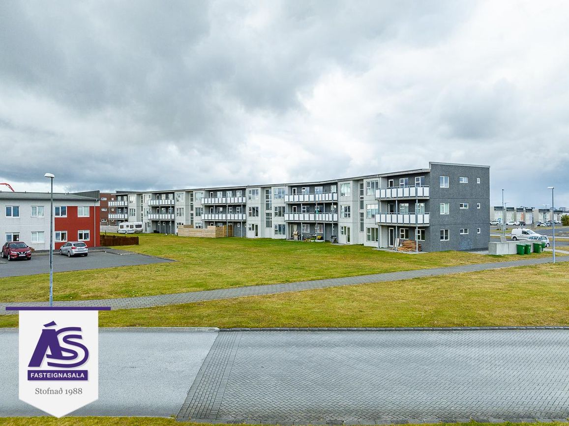 Tjarnabraut 14, 260 Reykjanesbær