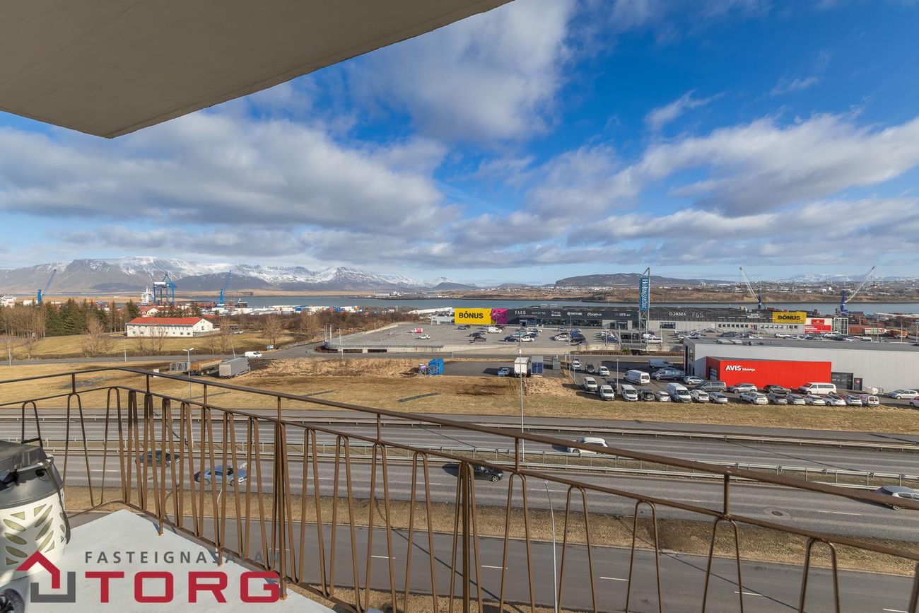 Kleppsvegur 134, 104 Reykjavík