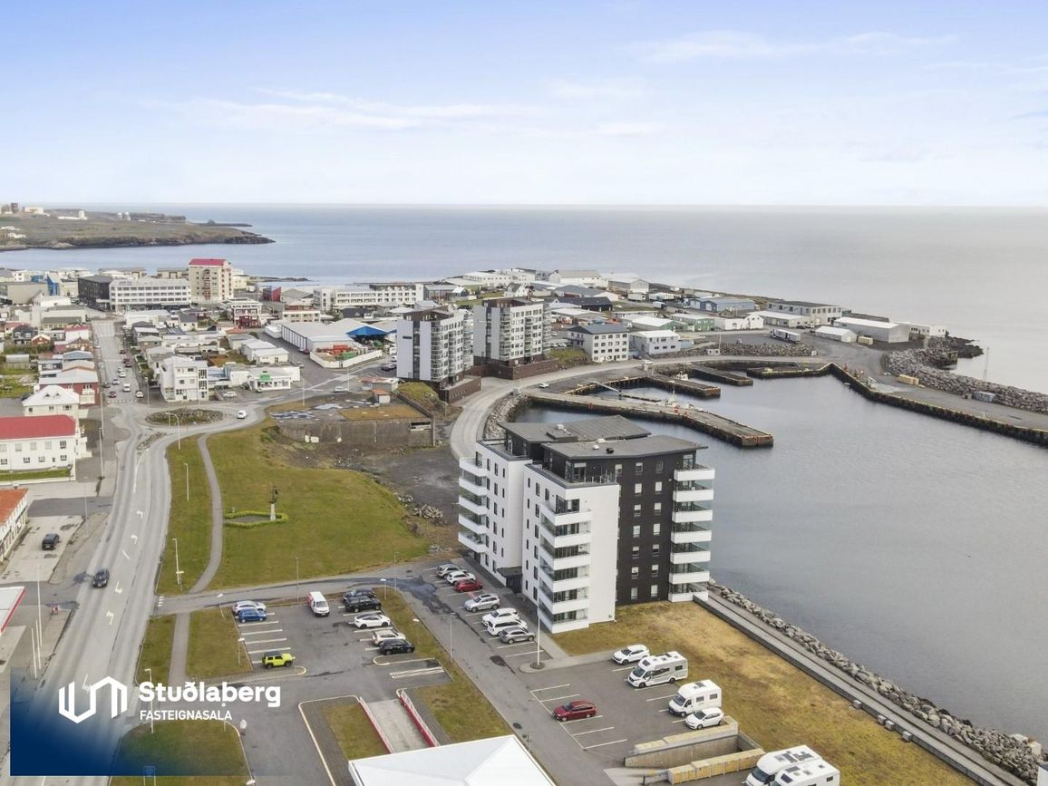 Pósthússtræti 1, 230 Reykjanesbær