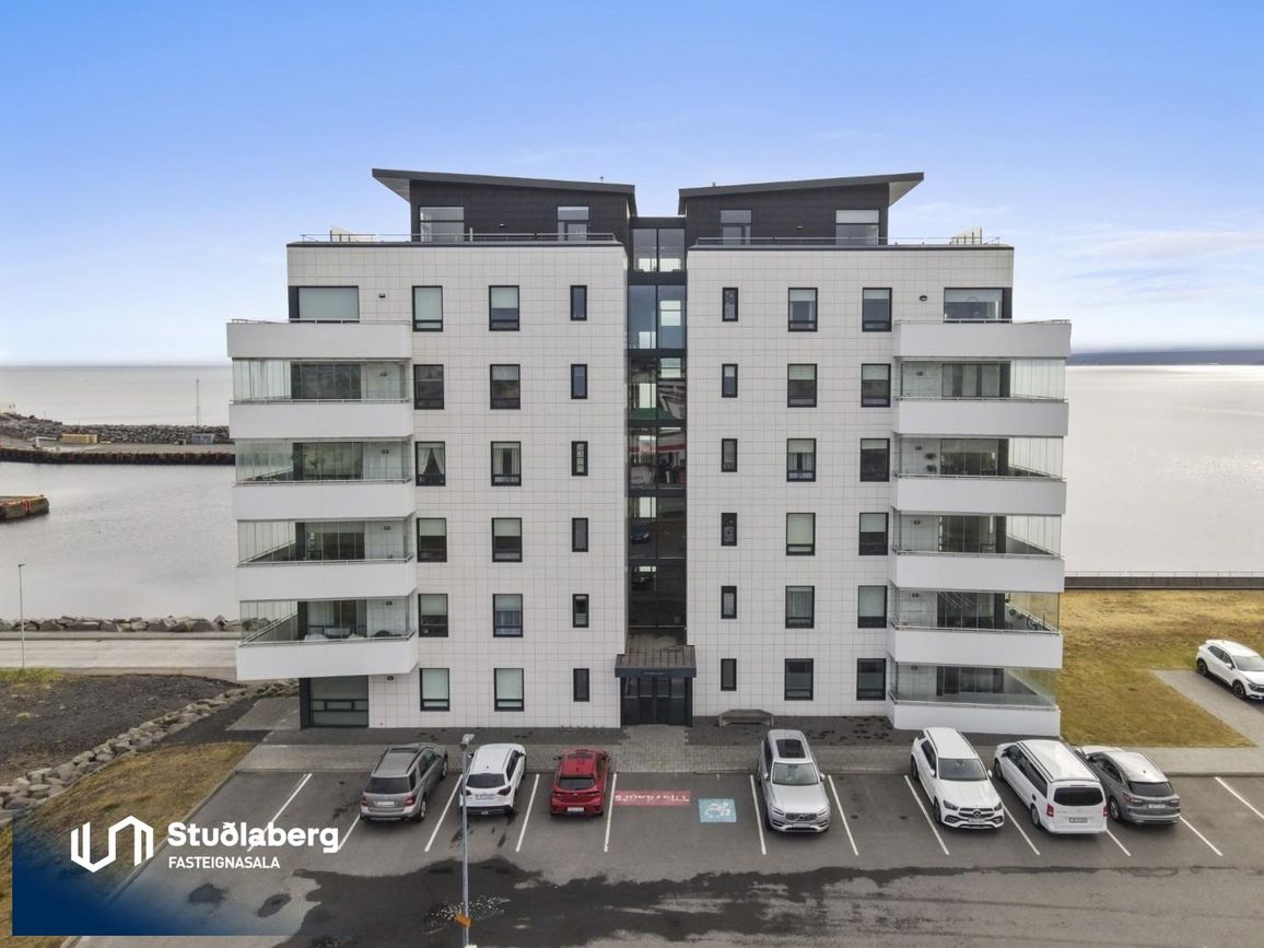 Pósthússtræti 1, 230 Reykjanesbær