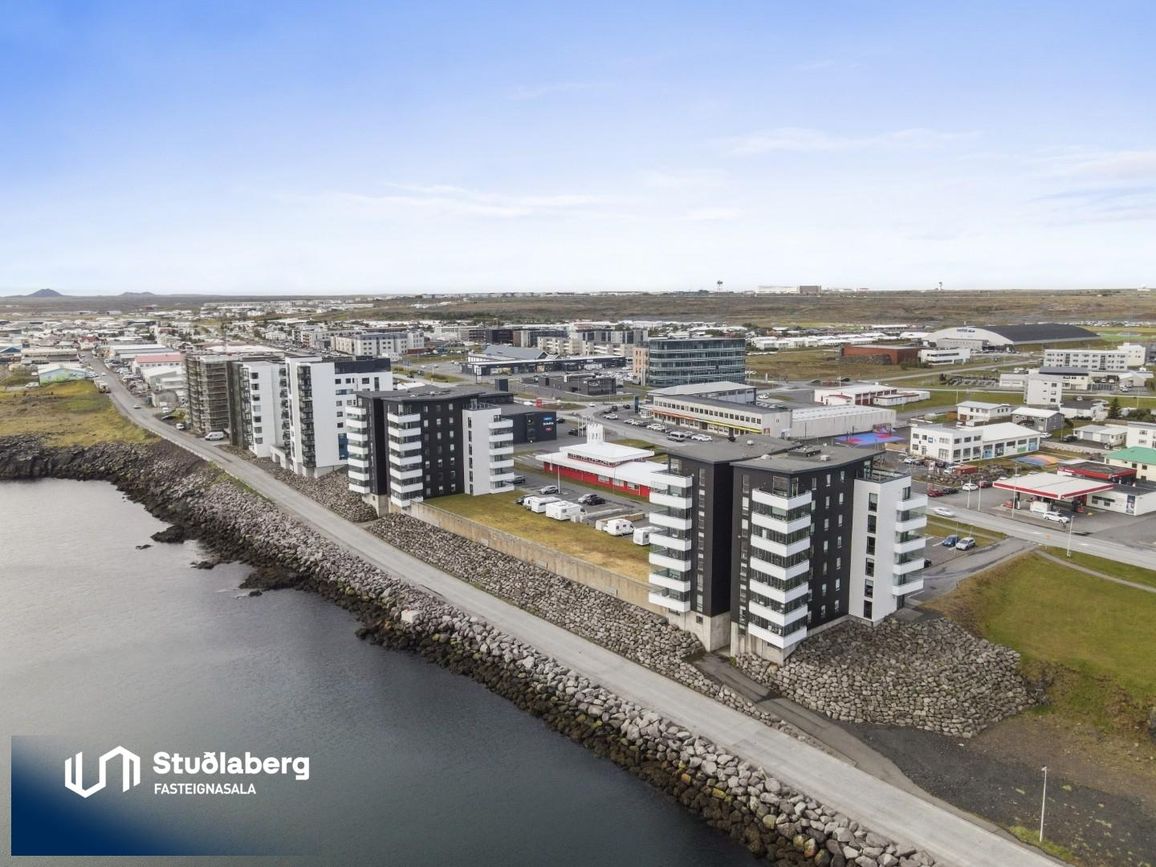 Pósthússtræti 1, 230 Reykjanesbær