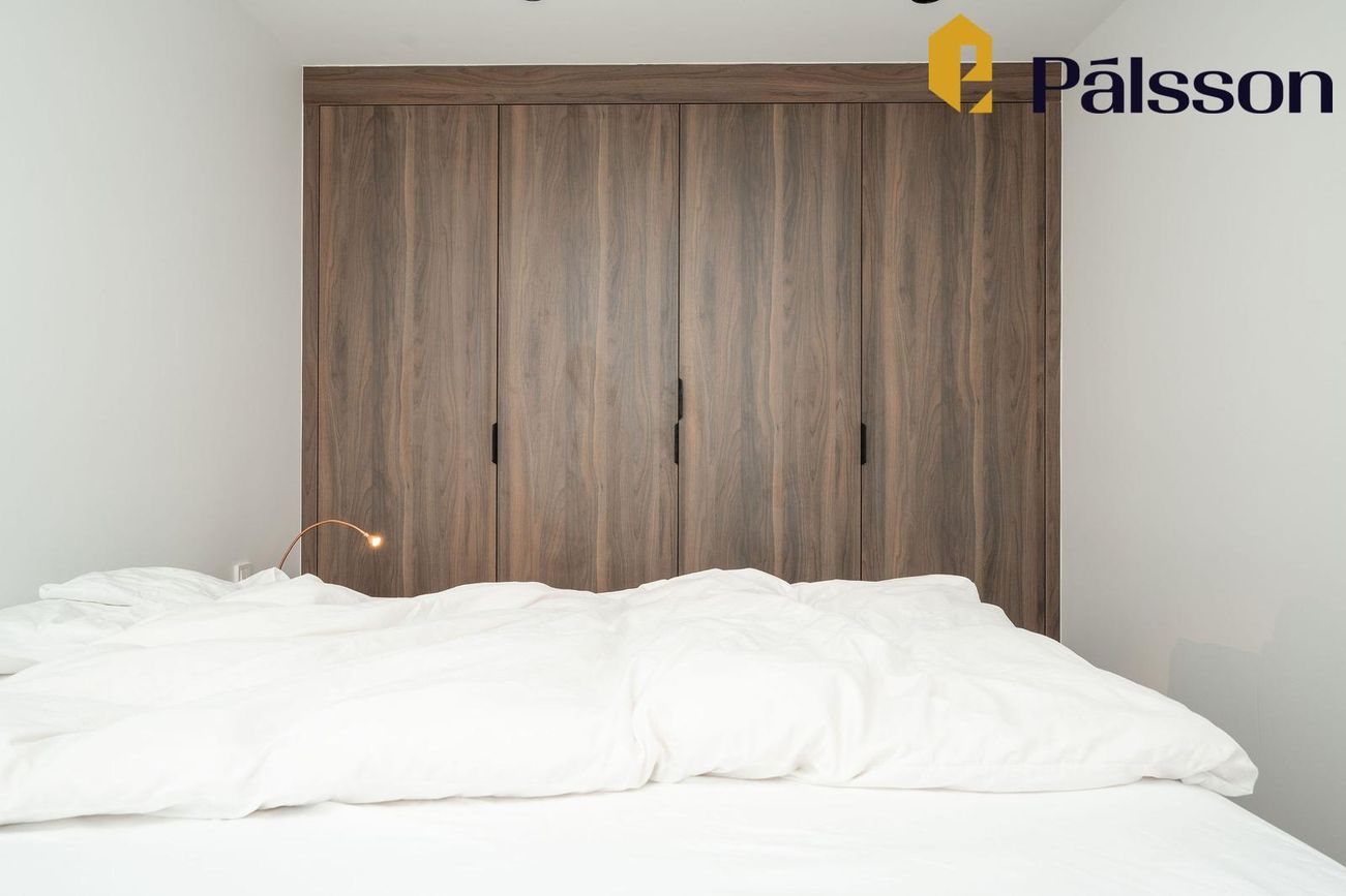 Grensásvegur 1B, 108 Reykjavík