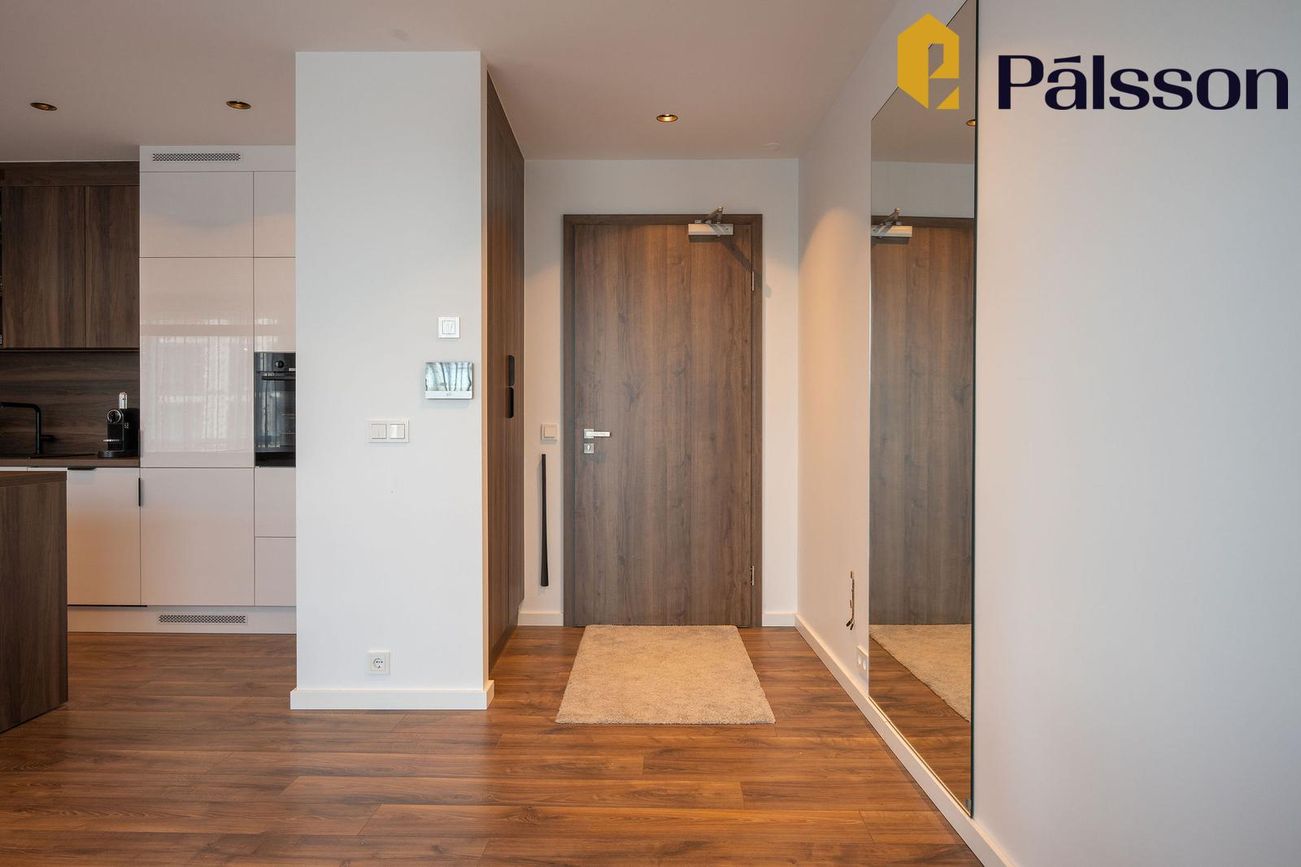 Grensásvegur 1B, 108 Reykjavík