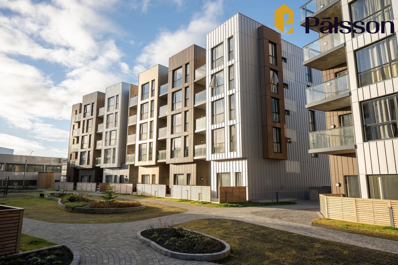 Grensásvegur 1B, 108 Reykjavík