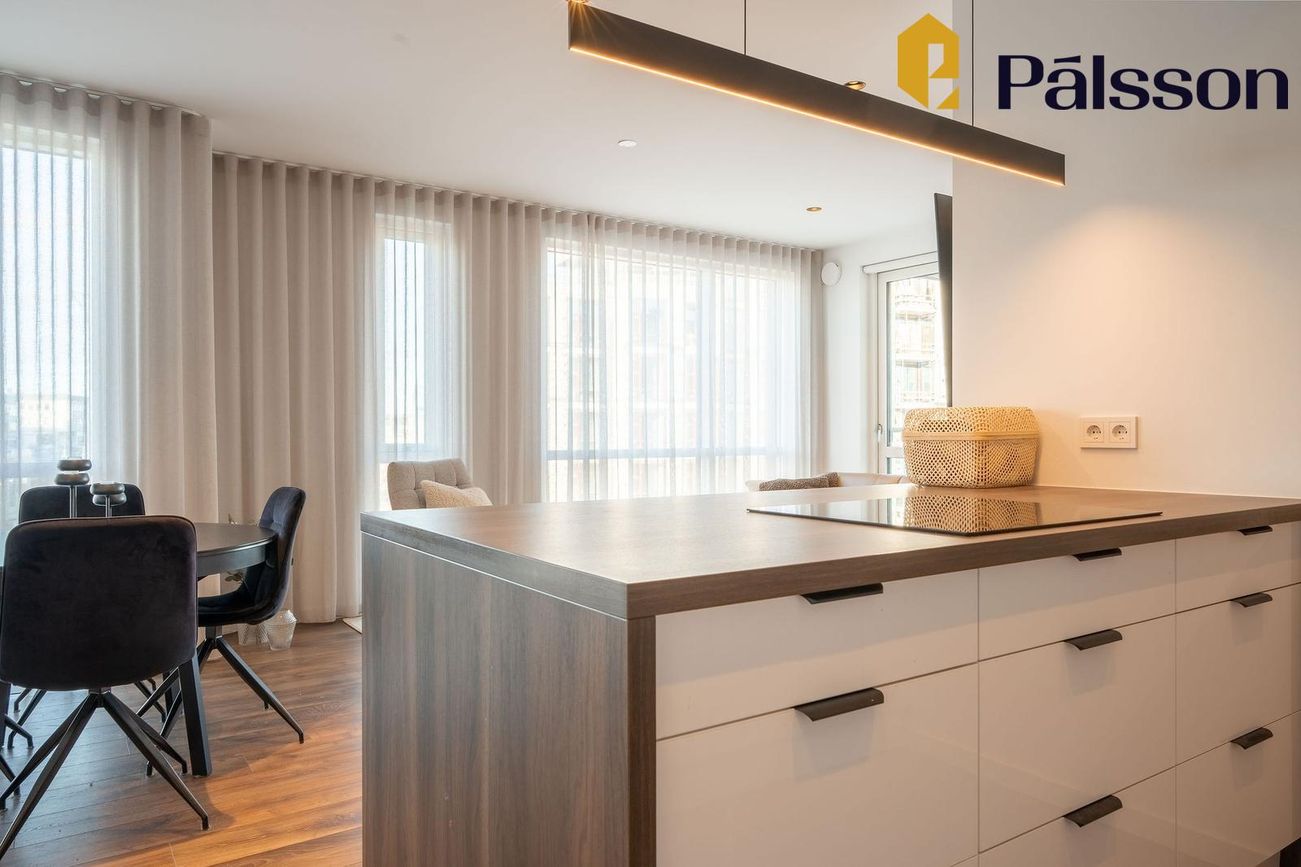 Grensásvegur 1B, 108 Reykjavík