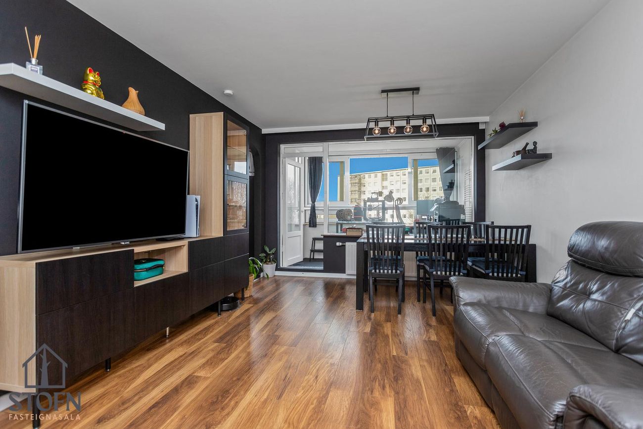 Hrafnhólar 6, 111 Reykjavík