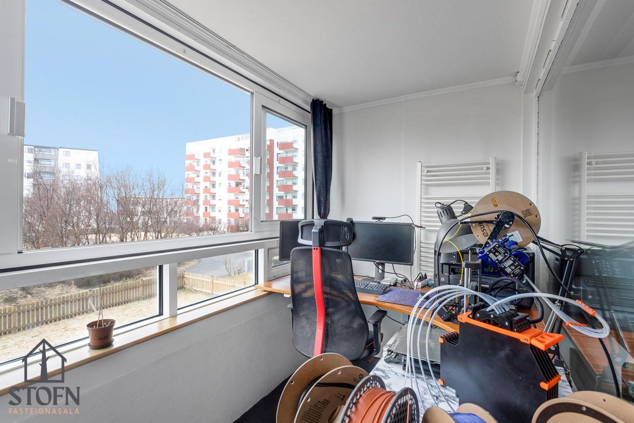 Hrafnhólar 6, 111 Reykjavík