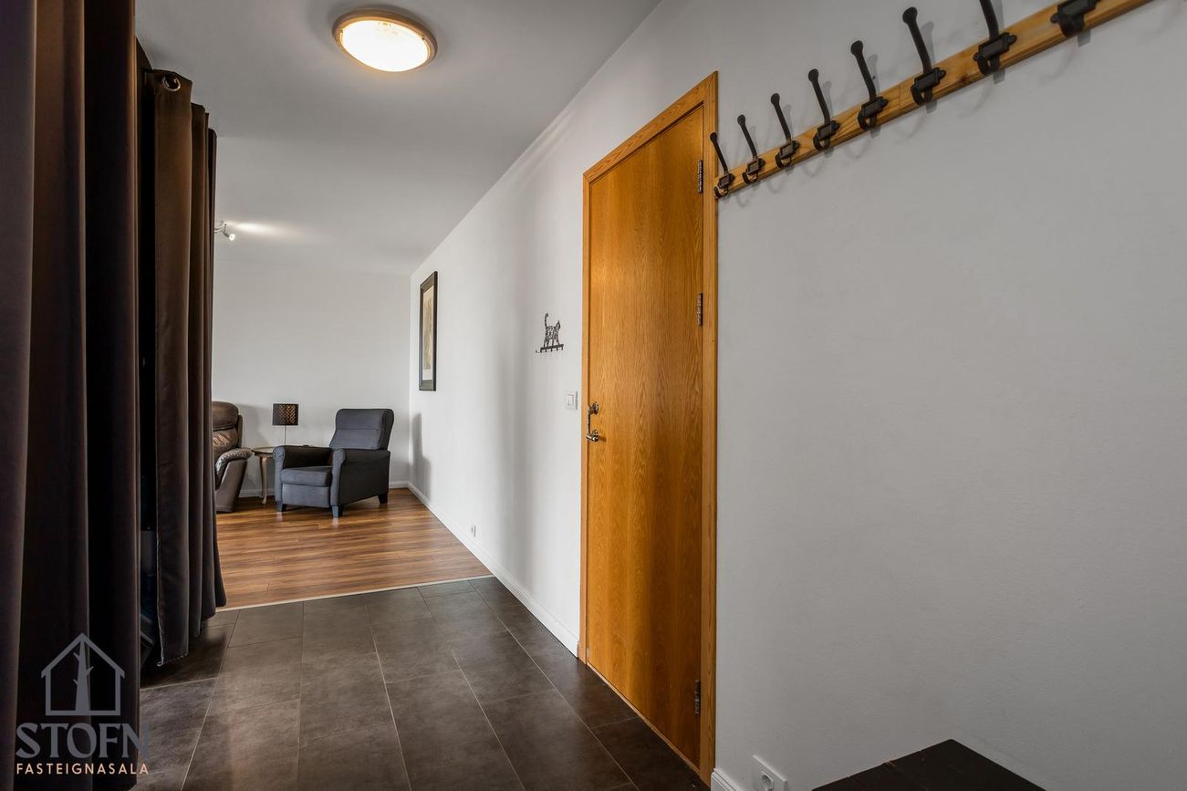 Hrafnhólar 6, 111 Reykjavík