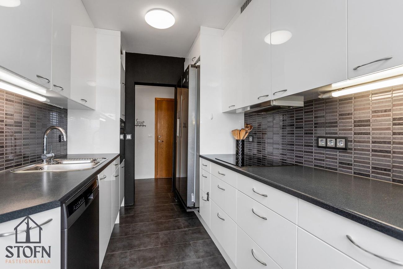 Hrafnhólar 6, 111 Reykjavík
