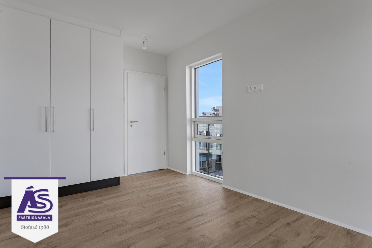 Áshamar 56, 221 Hafnarfjörður