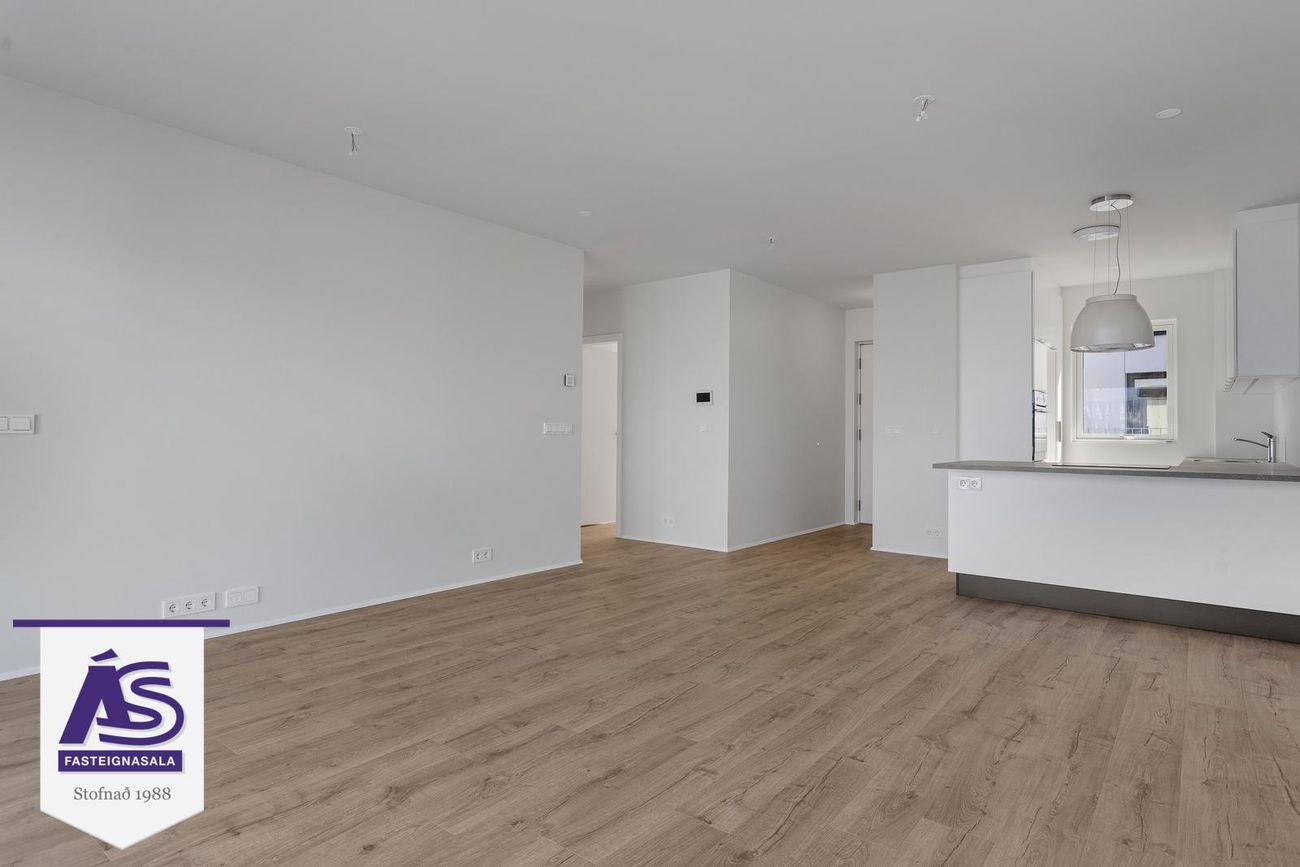 Áshamar 56, 221 Hafnarfjörður
