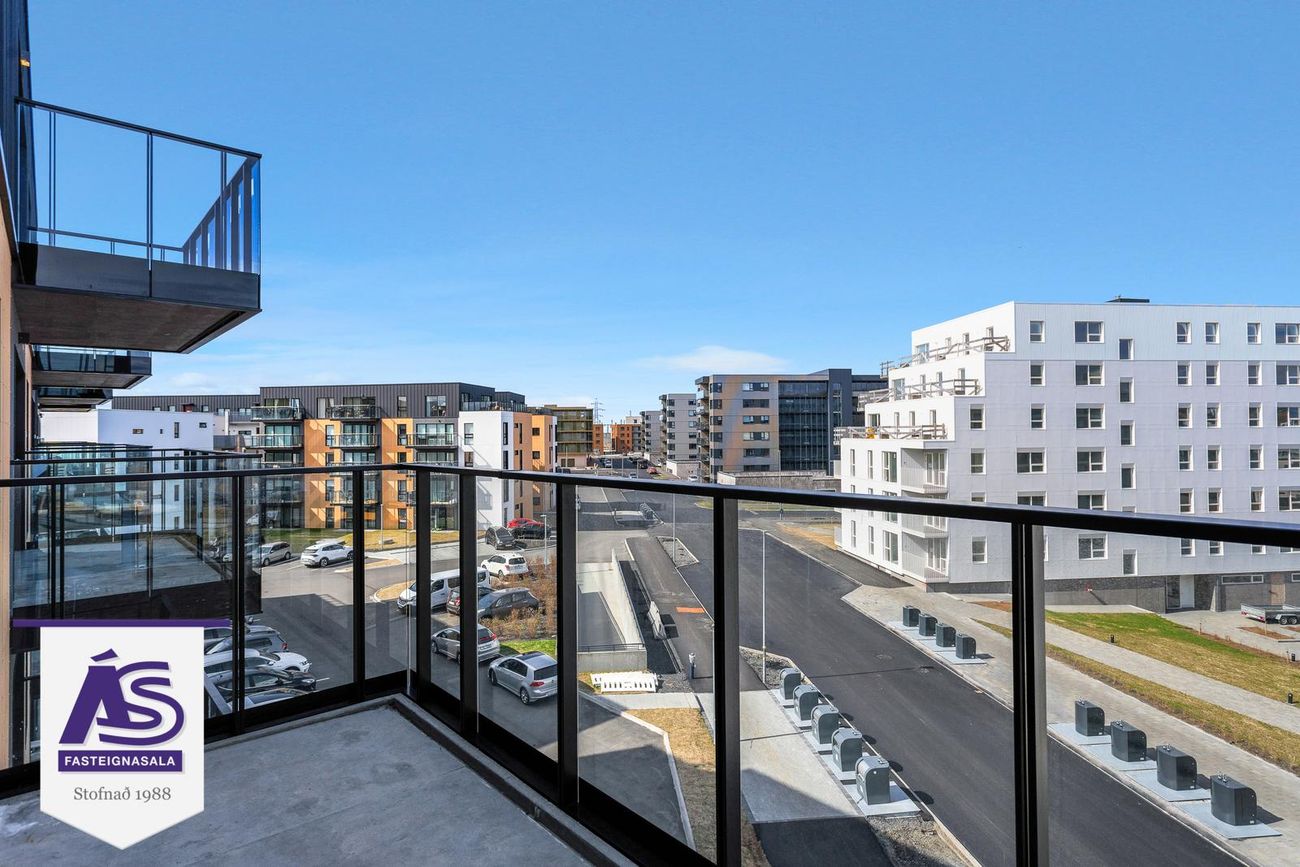 Áshamar 56, 221 Hafnarfjörður
