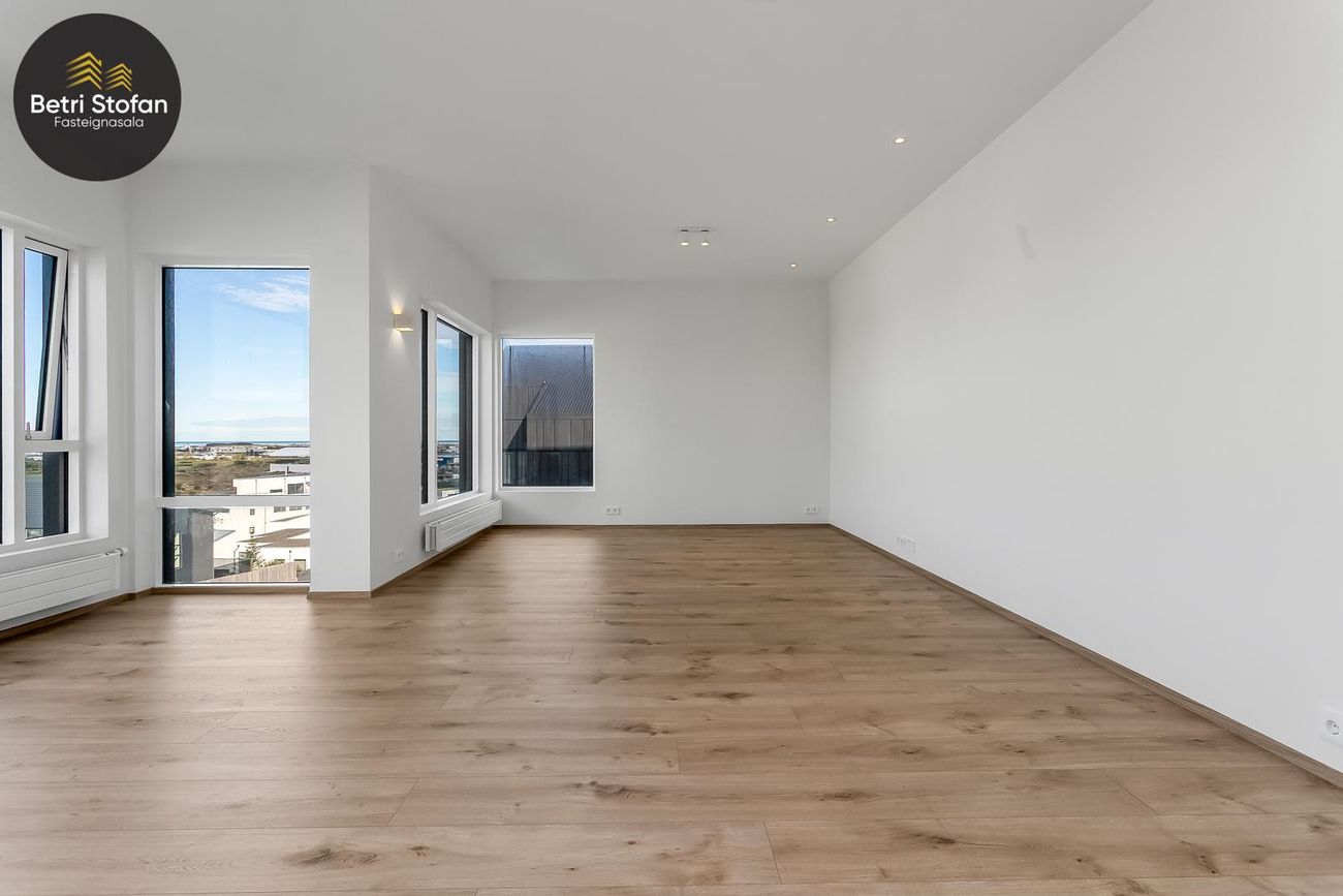 Hraungata 7, 210 Garðabær