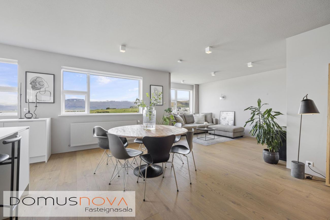 Kristnibraut 87, 113 Reykjavík