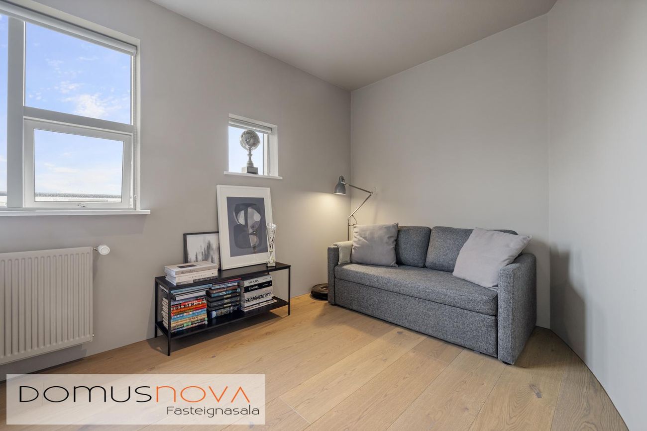 Kristnibraut 87, 113 Reykjavík