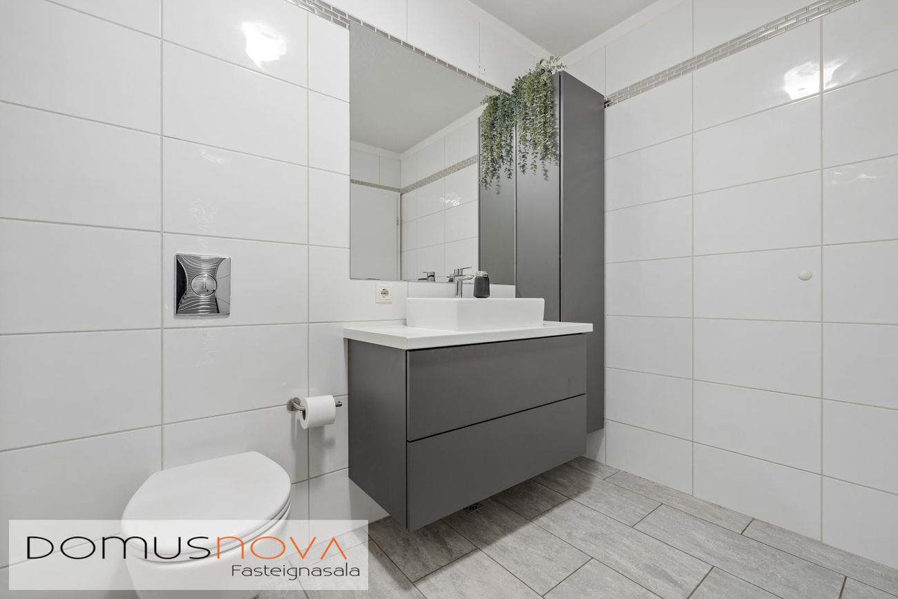 Kristnibraut 87, 113 Reykjavík