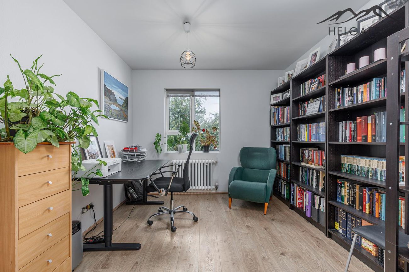 Móabarð 8, 220 Hafnarfjörður