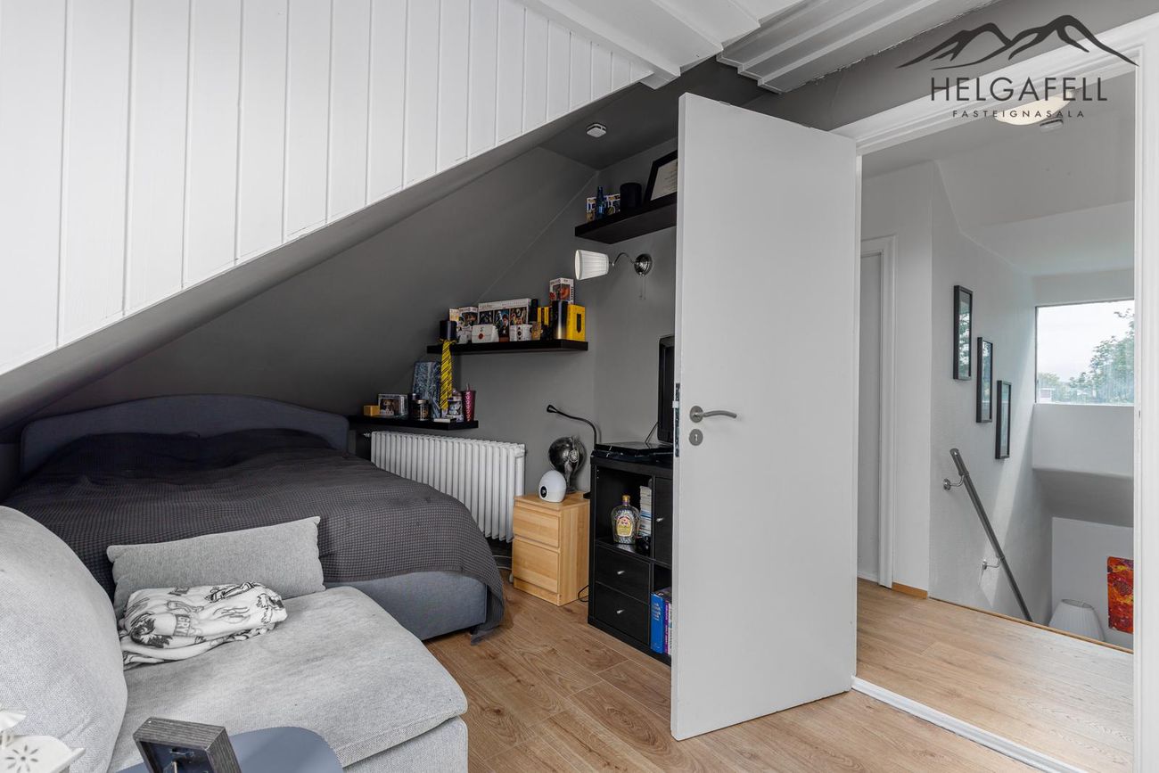 Móabarð 8, 220 Hafnarfjörður