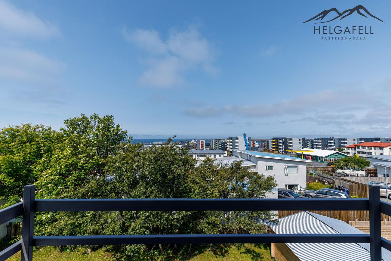 Móabarð 8, 220 Hafnarfjörður