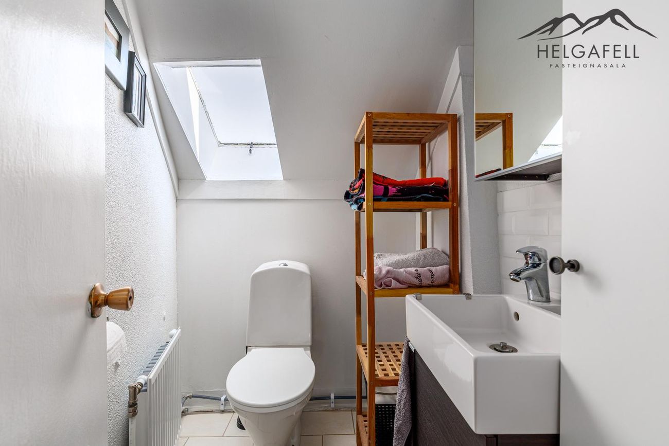 Móabarð 8, 220 Hafnarfjörður