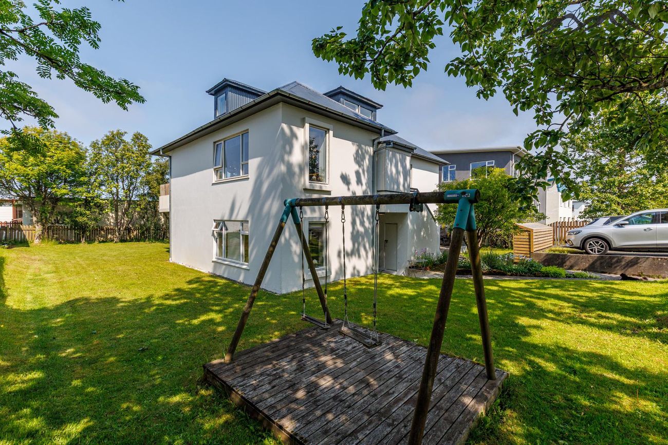 Móabarð 8, 220 Hafnarfjörður