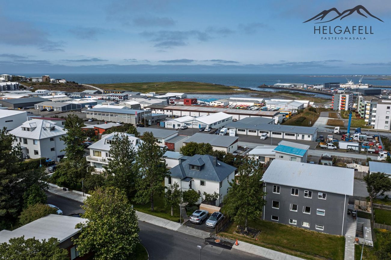 Móabarð 8, 220 Hafnarfjörður