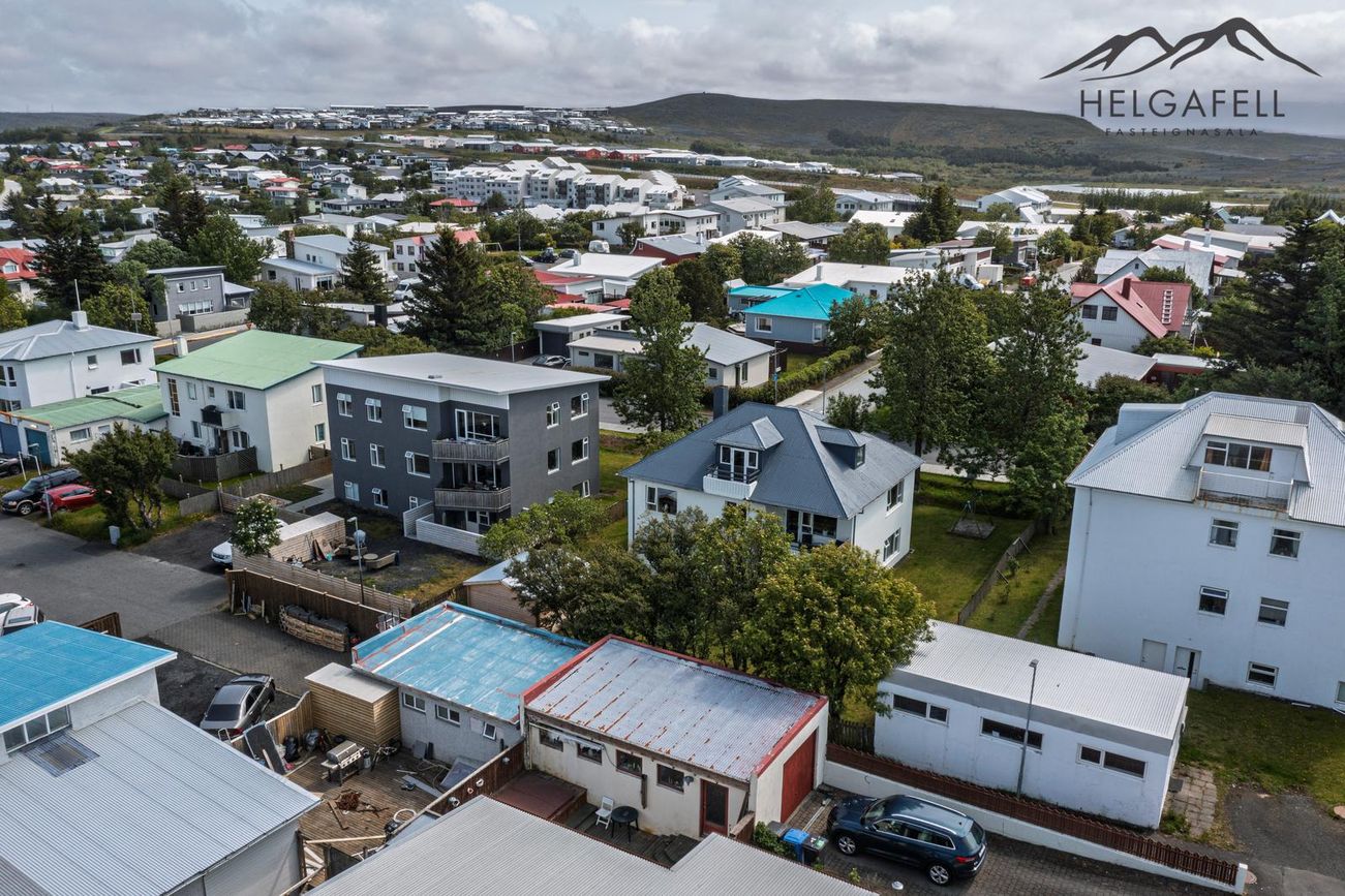 Móabarð 8, 220 Hafnarfjörður