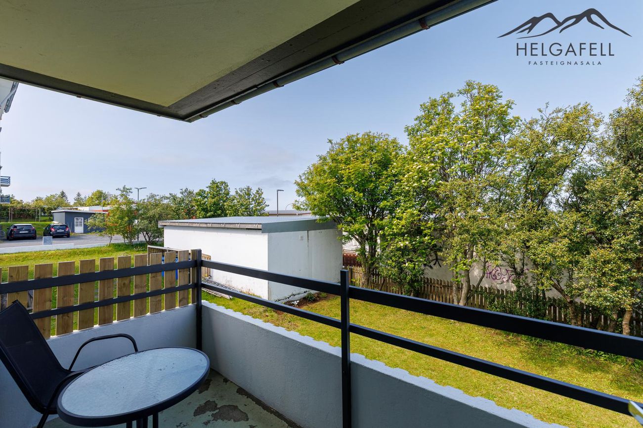 Móabarð 8, 220 Hafnarfjörður