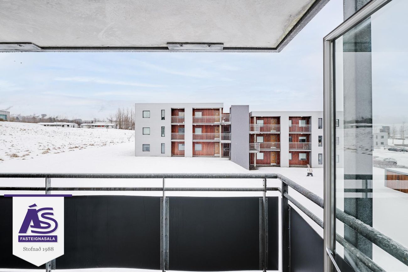 Klapparhlíð 32, 270 Mosfellsbær