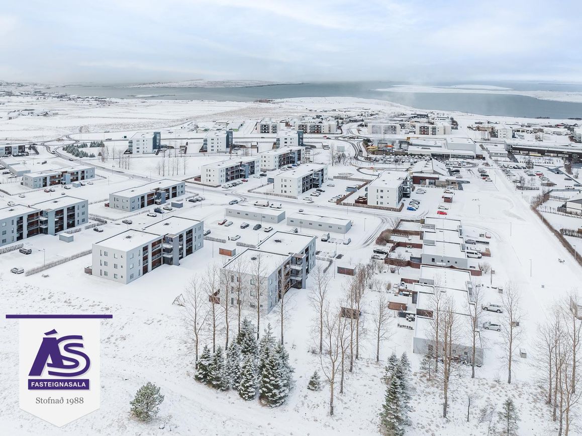 Klapparhlíð 32, 270 Mosfellsbær