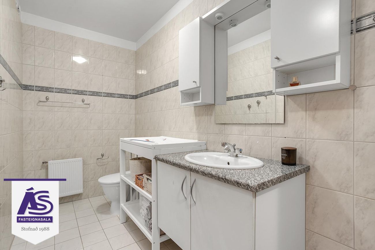 Þrastarás 18, 221 Hafnarfjörður