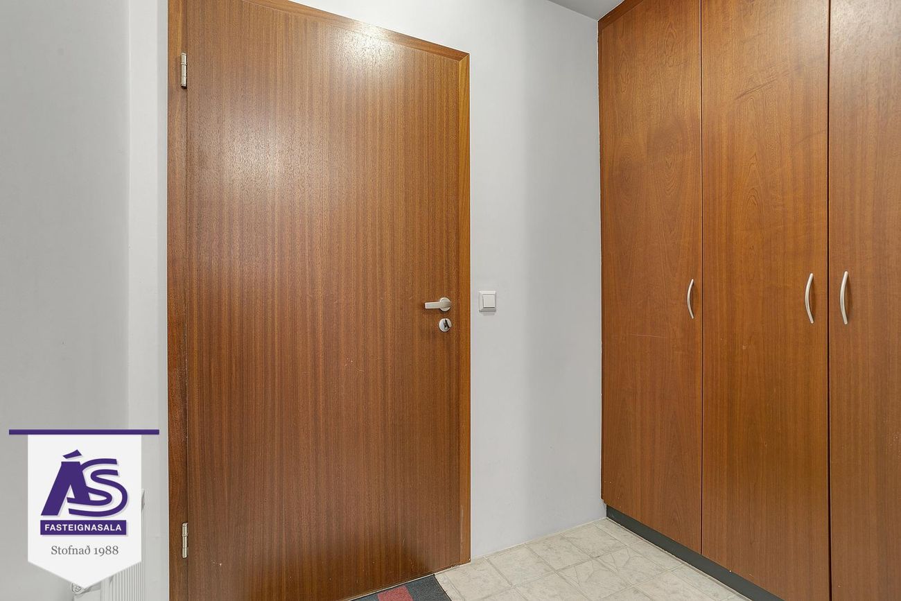 Þrastarás 18, 221 Hafnarfjörður