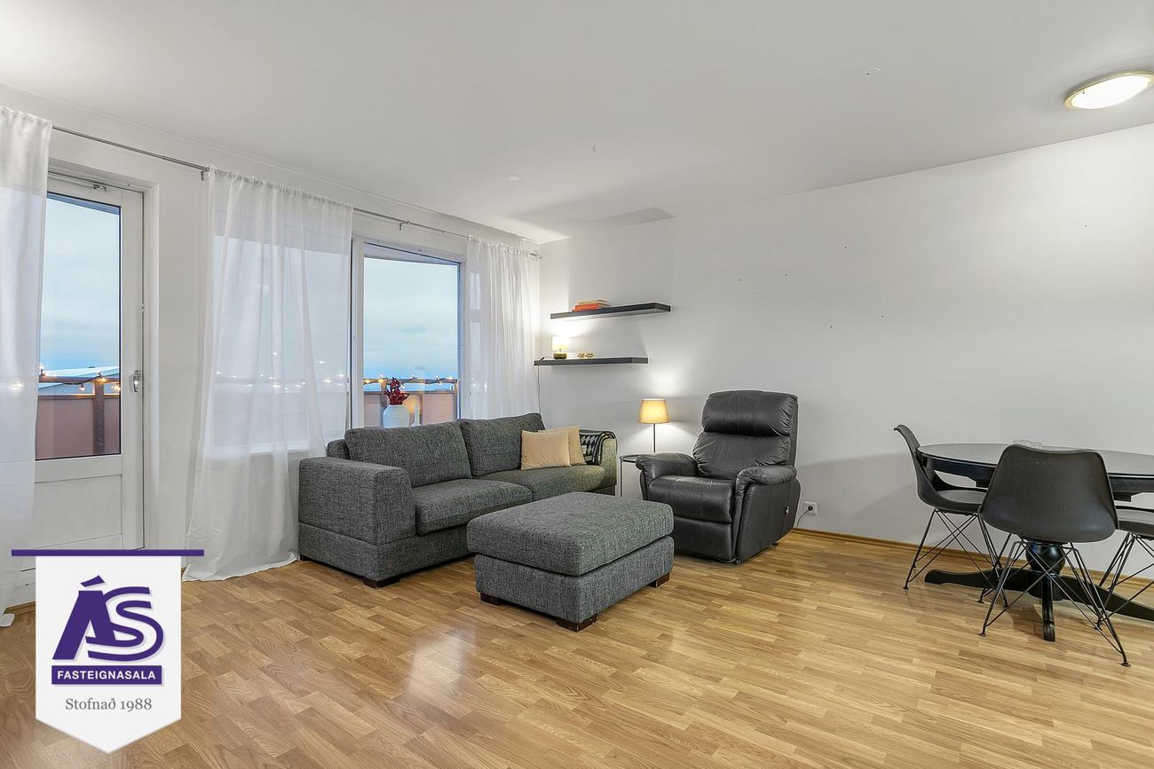 Þrastarás 18, 221 Hafnarfjörður