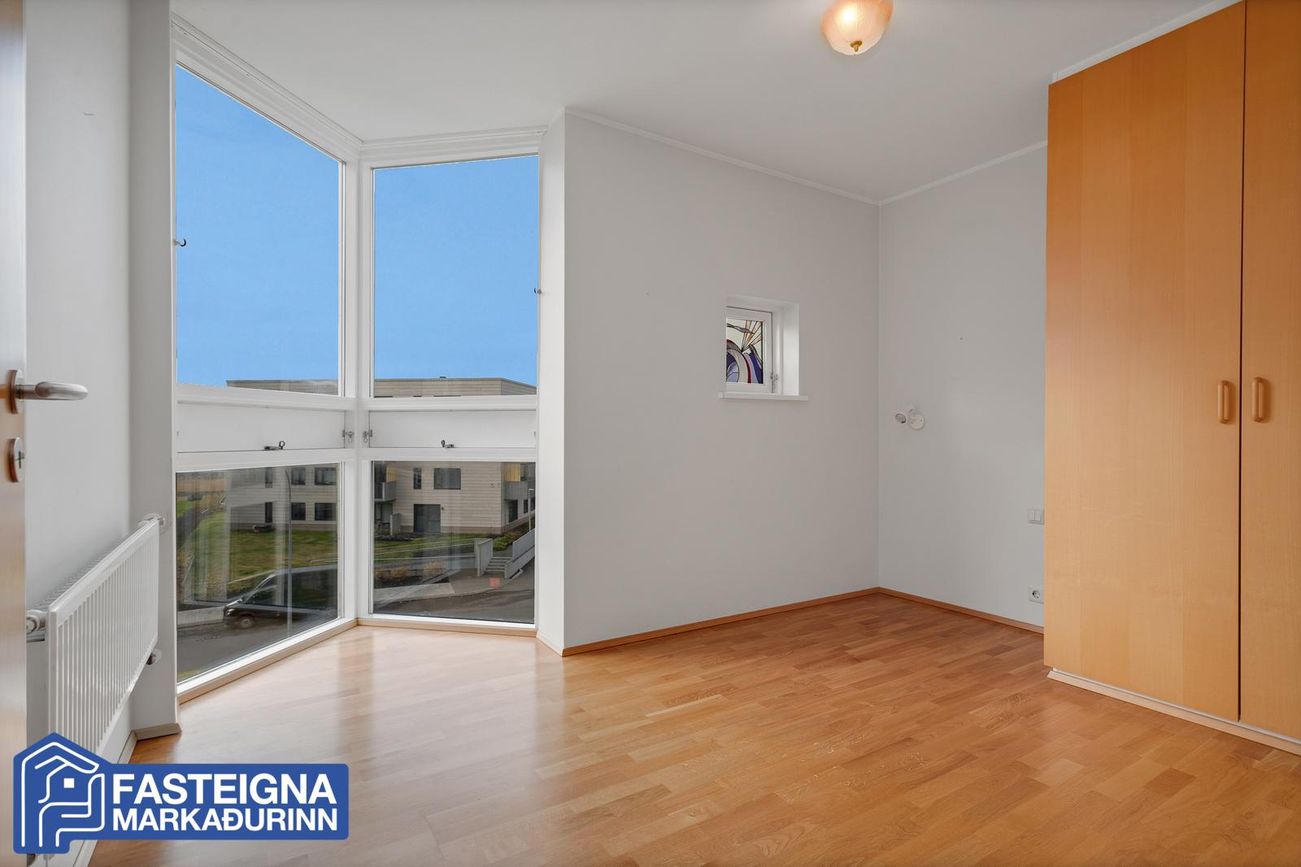 Árskógar 6 - 0402, 109 Reykjavík