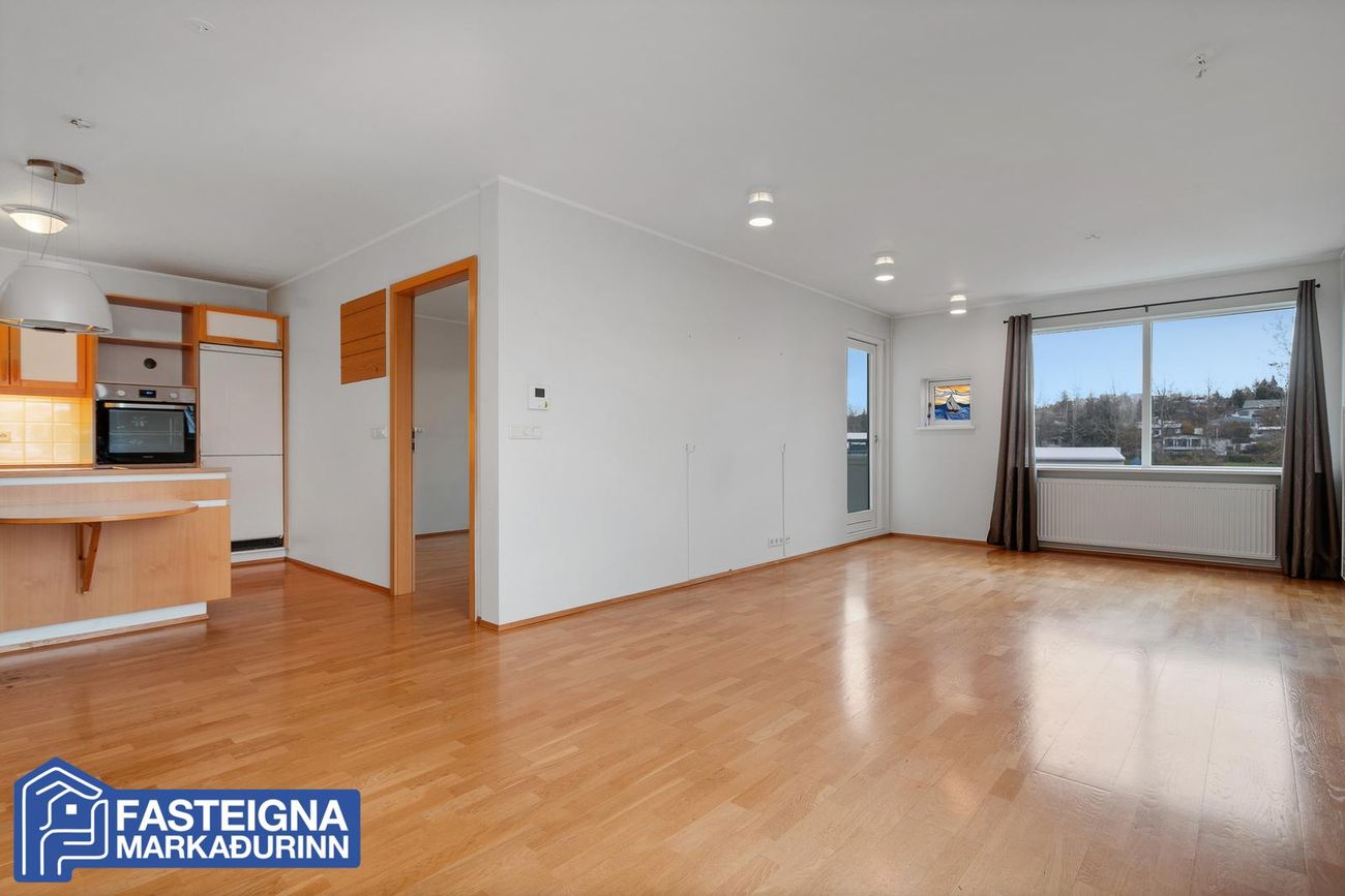 Árskógar 6 - 0402, 109 Reykjavík